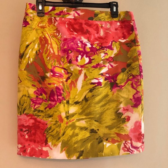 J. Crew Dresses & Skirts - J. CREW Patterned Skirt, Size 8